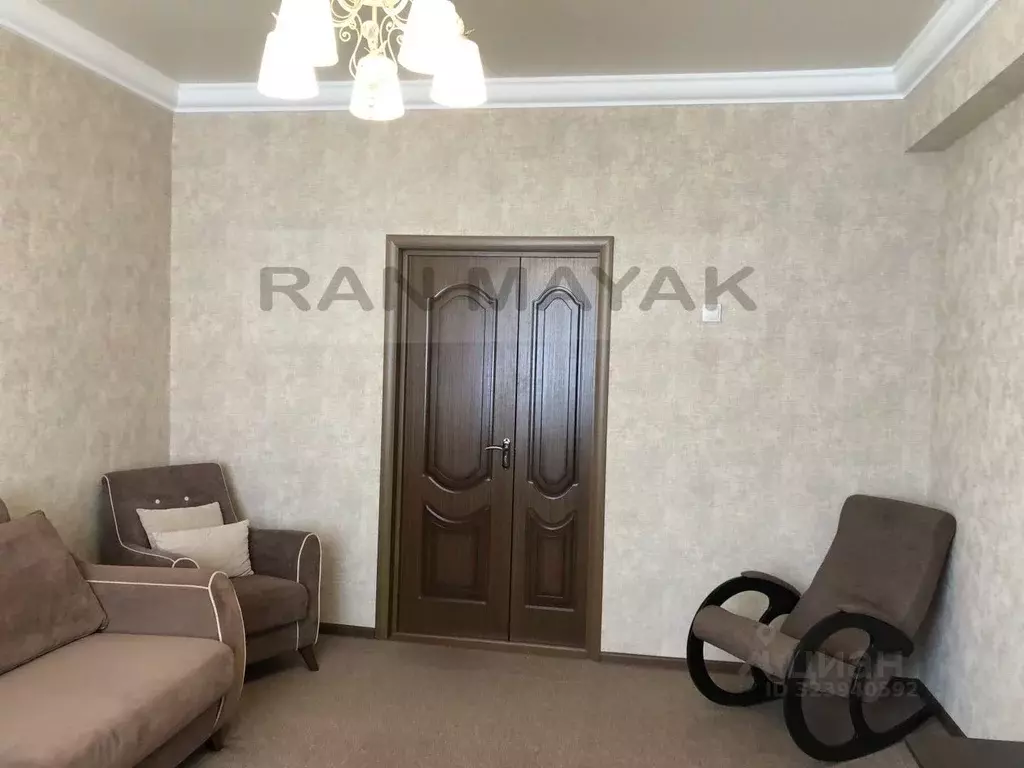 2-к кв. Адыгея, Майкоп Краснооктябрьская ул., 3 (54.6 м) - Фото 1