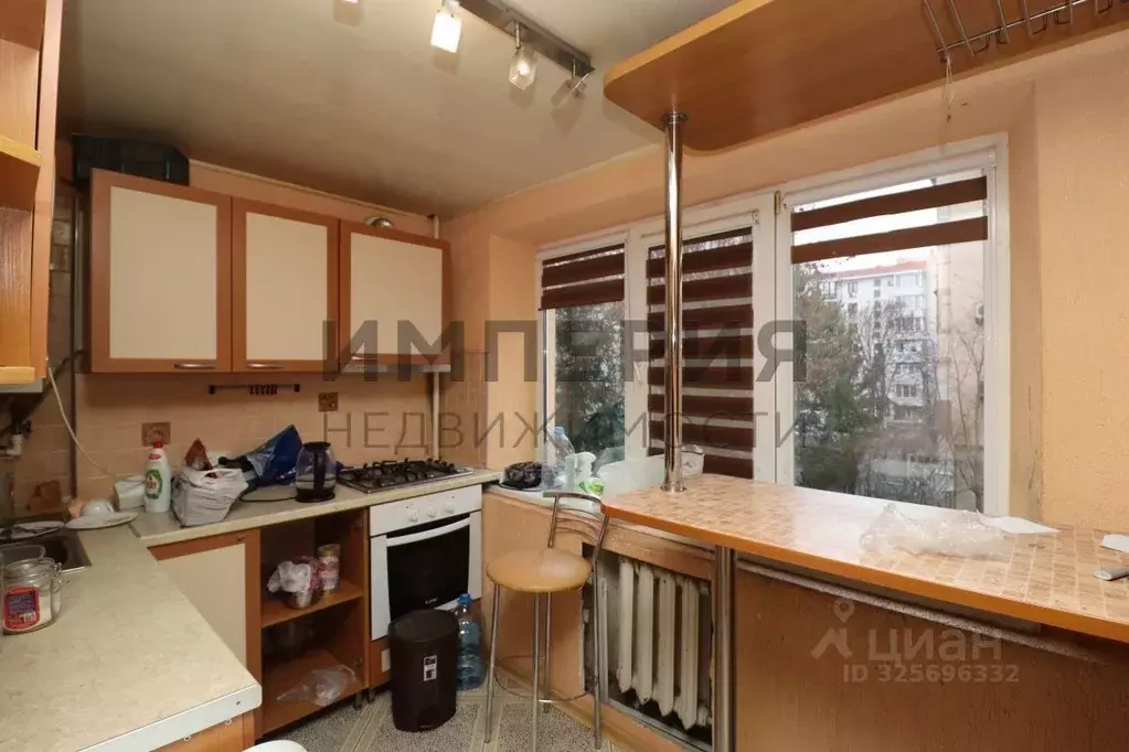 2-к кв. Крым, Симферополь просп. Кирова, 68 (52.1 м) - Фото 0