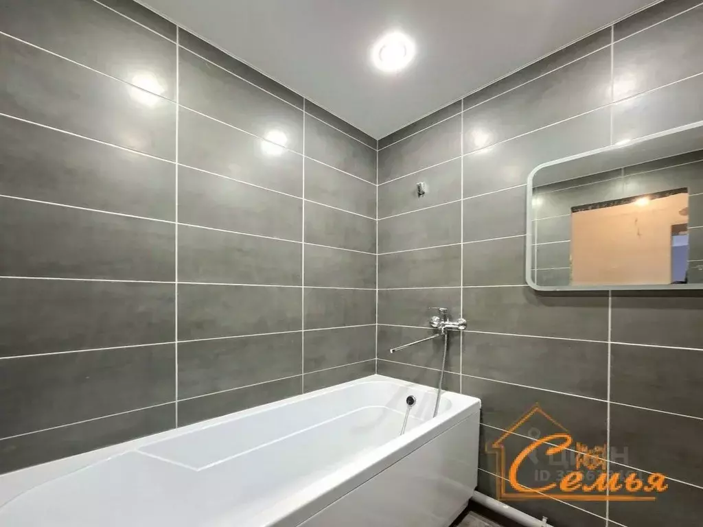 2-к кв. Волгоградская область, Волжский просп. Имени Ленина, 369 (57.8 ... - Фото 1