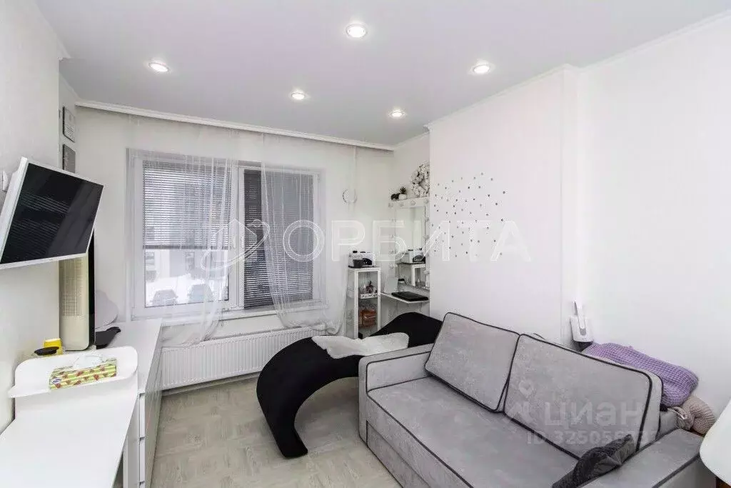 Студия Тюменская область, Тюмень ул. 50 лет Октября, 57В (20.1 м) - Фото 2