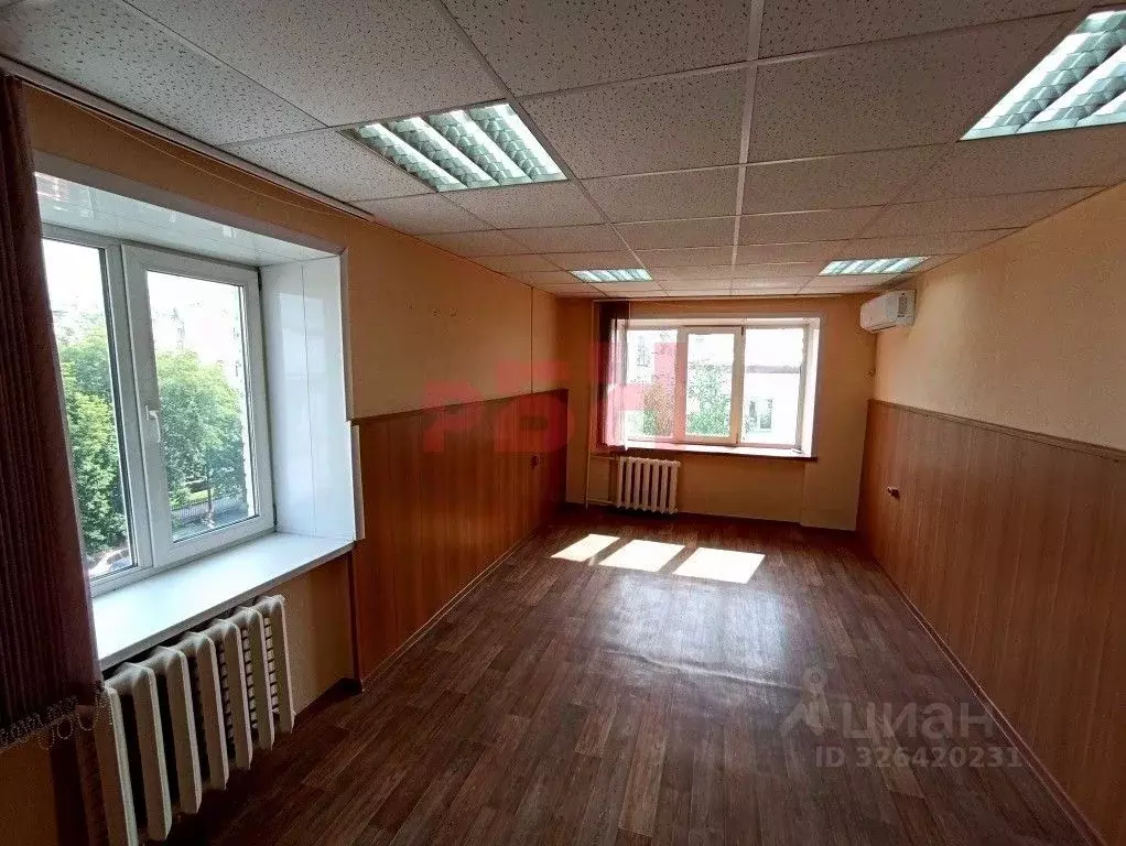 Офис в Курганская область, Курган ул. Коли Мяготина, 124 (18 м) - Фото 1