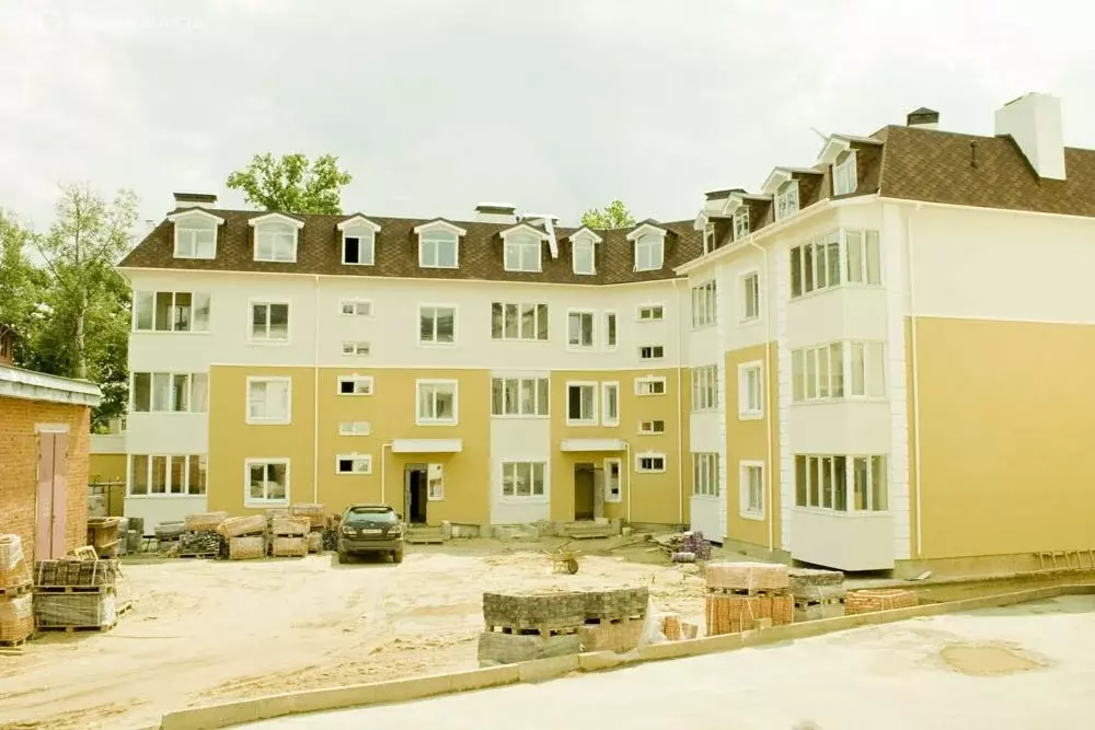 3-комнатная квартира: деревня Бородино, Варшавское шоссе, 69 (86 м) - Фото 1
