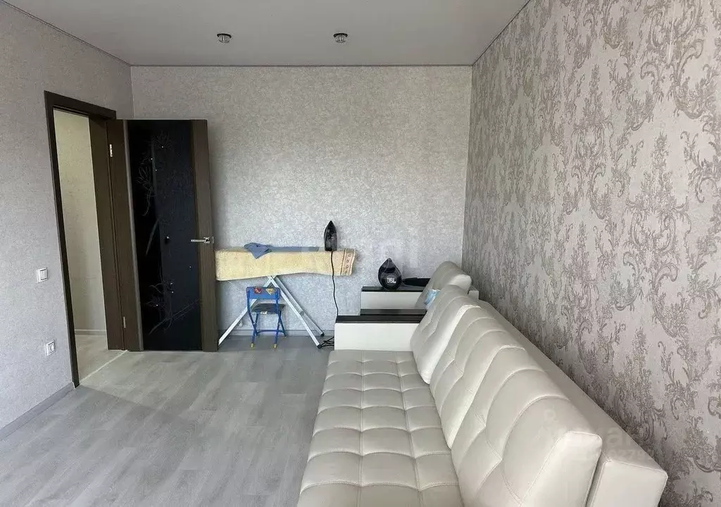 3-к кв. Белгородская область, Белгород ул. Есенина, 50б (70.8 м) - Фото 1