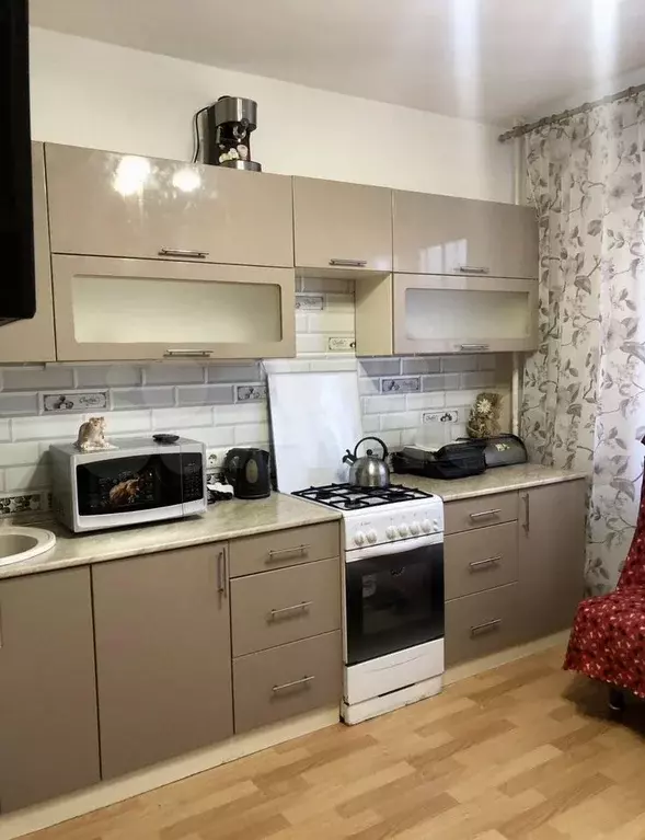 1-к. квартира, 40,1 м, 4/10 эт. - Фото 0