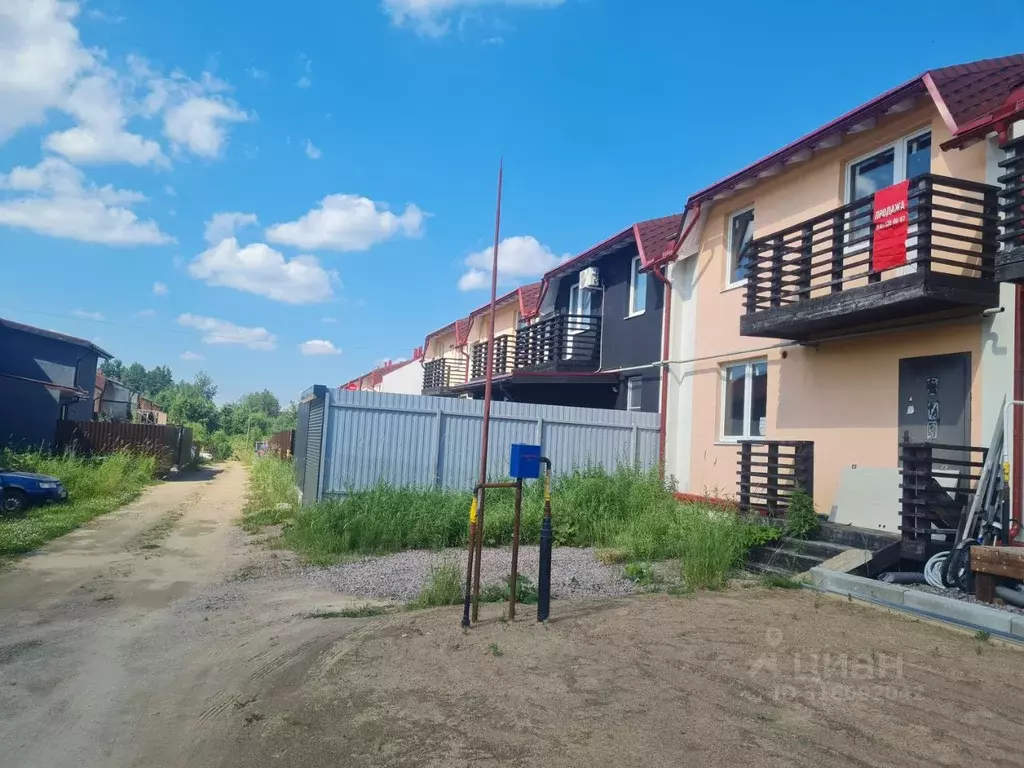 Таунхаус в Ленинградская область, Выборгский район, пос. Первомайское, ... - Фото 0