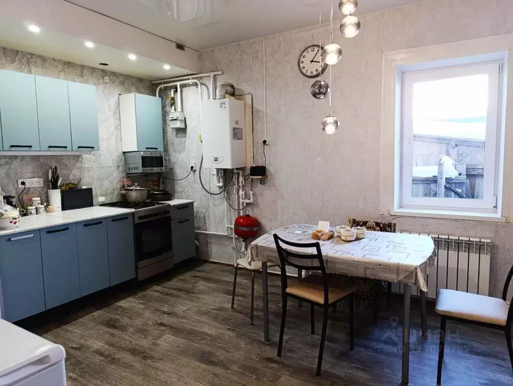 Дом в Омская область, Омск ул. 6-я Кировская (80 м) - Фото 1