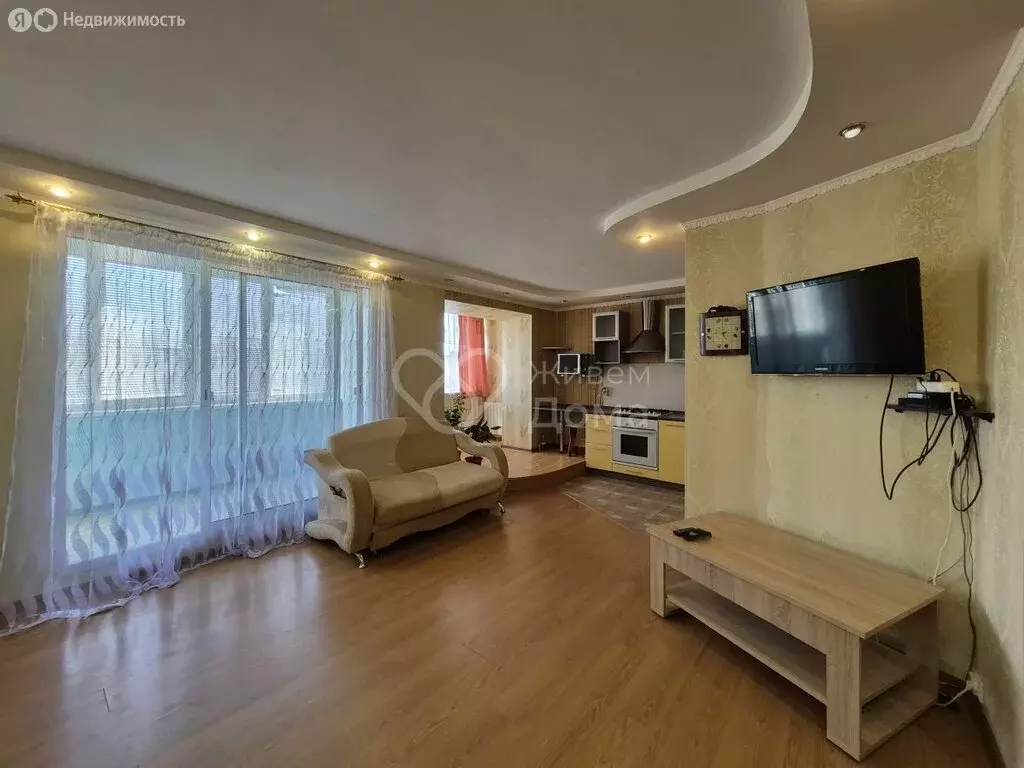 2-комнатная квартира: Волгоград, улица Строителей, 7 (70.6 м) - Фото 2