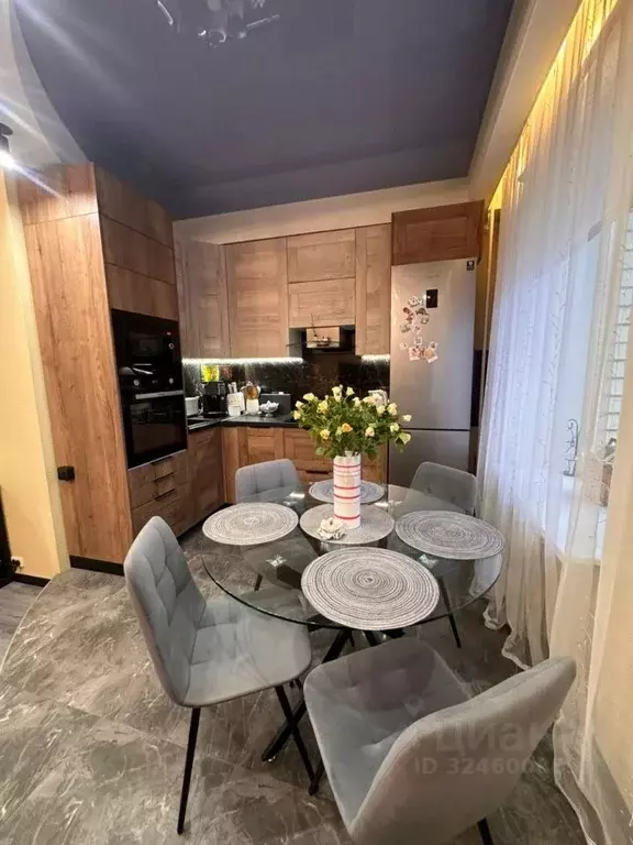 2-к кв. Вологодская область, Череповец ул. Годовикова, 21 (64.6 м) - Фото 1