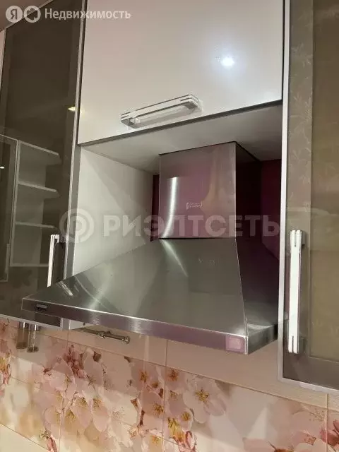 3-комнатная квартира: Североморск, улица Флотских Строителей, 3 (61.1 ... - Фото 1