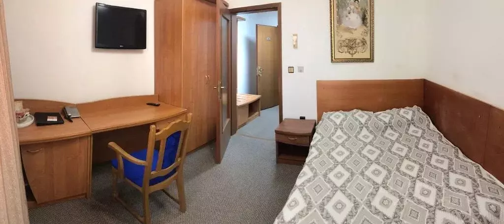 Комната Ханты-Мансийский АО, Мегион ул. Губкина, 18 - Фото 1