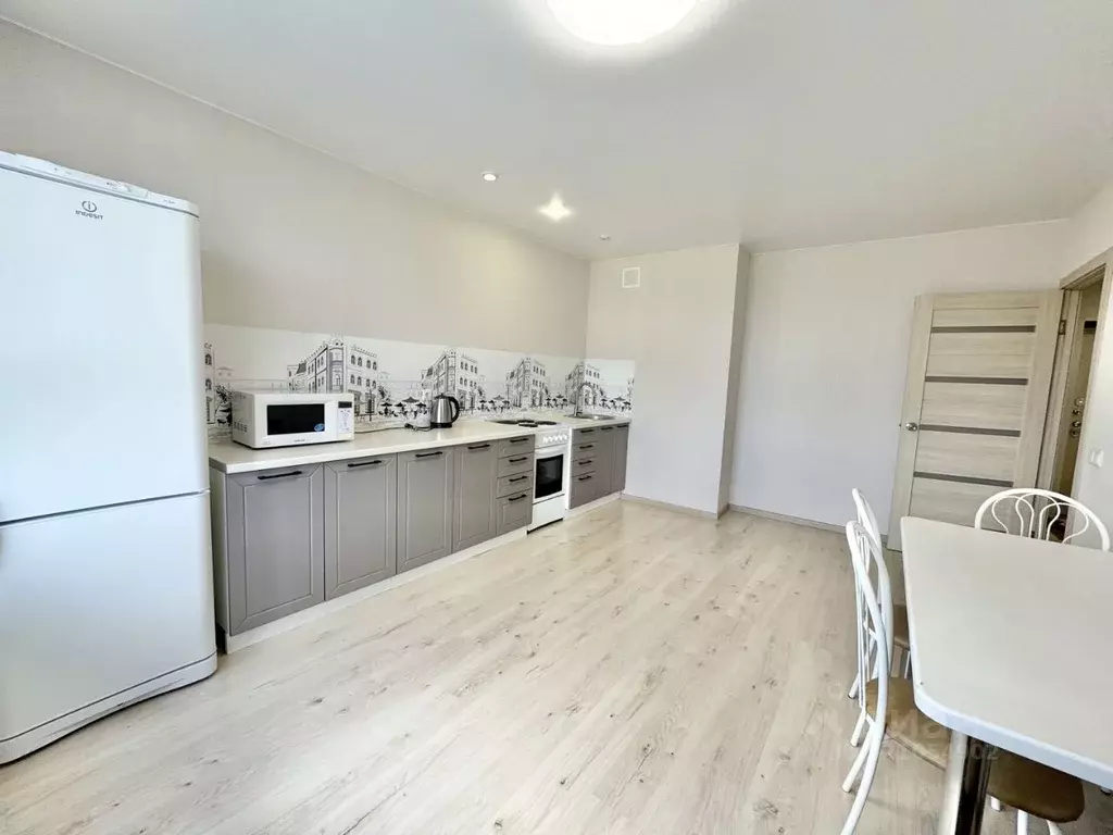 2-к кв. Удмуртия, Ижевск ул. Ухтомского, 14 (60.0 м) - Фото 1