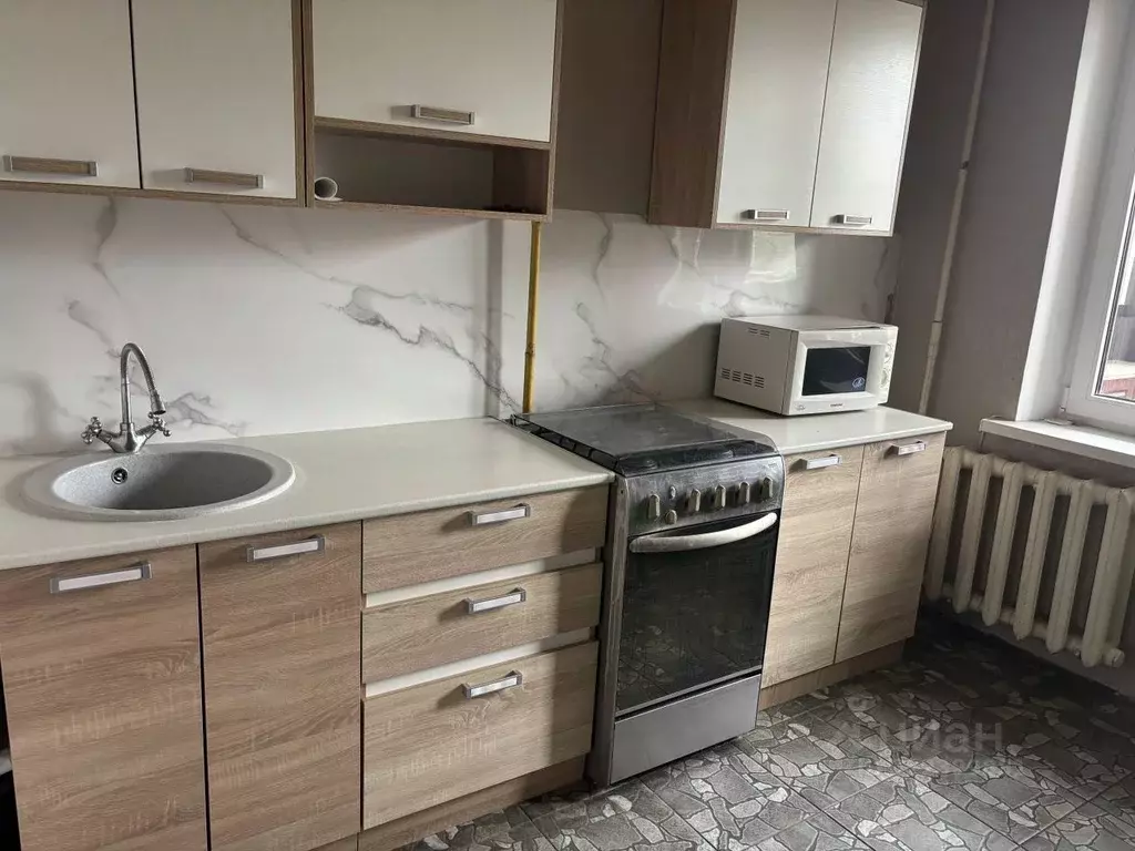 3-к кв. Астраханская область, Астрахань ул. 11-й Красной Армии, 2к1 ... - Фото 1