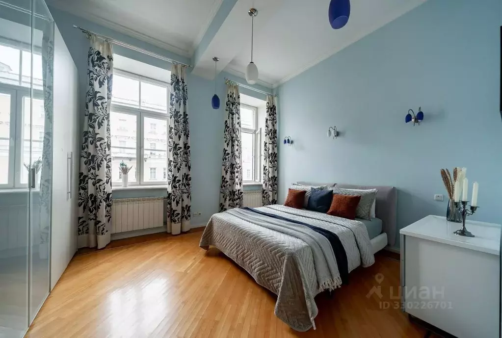 2-к кв. Санкт-Петербург наб. Реки Мойки, 24 (80.0 м) - Фото 1
