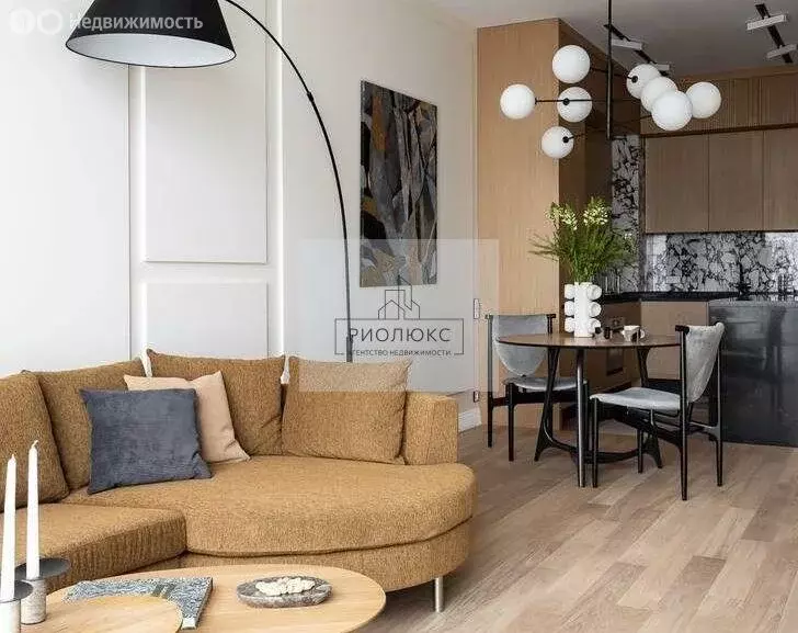 2-комнатная квартира: Екатеринбург, улица Титова, 14 (70.95 м) - Фото 0