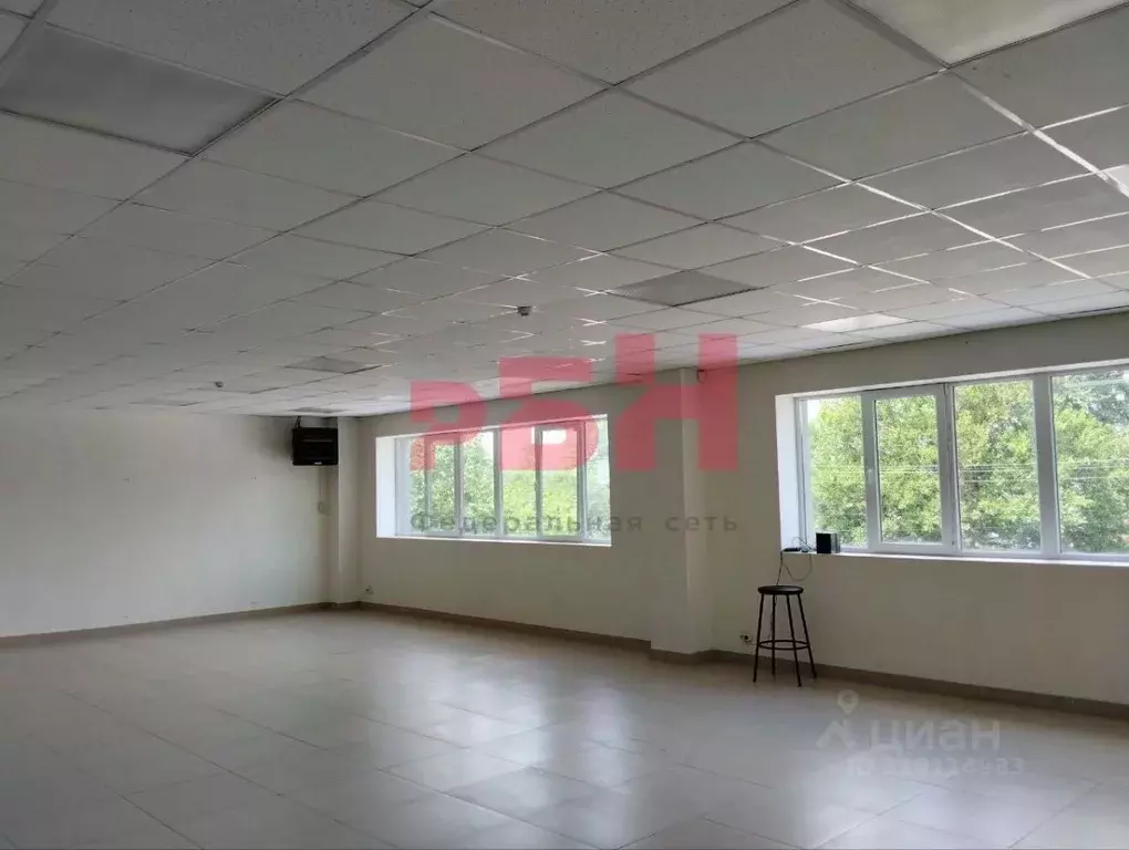 Помещение свободного назначения в Ростовская область, Новочеркасск ул. ... - Фото 2