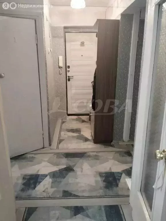 3-комнатная квартира: Тобольск, микрорайон Менделеево, 18 (58.6 м) - Фото 1