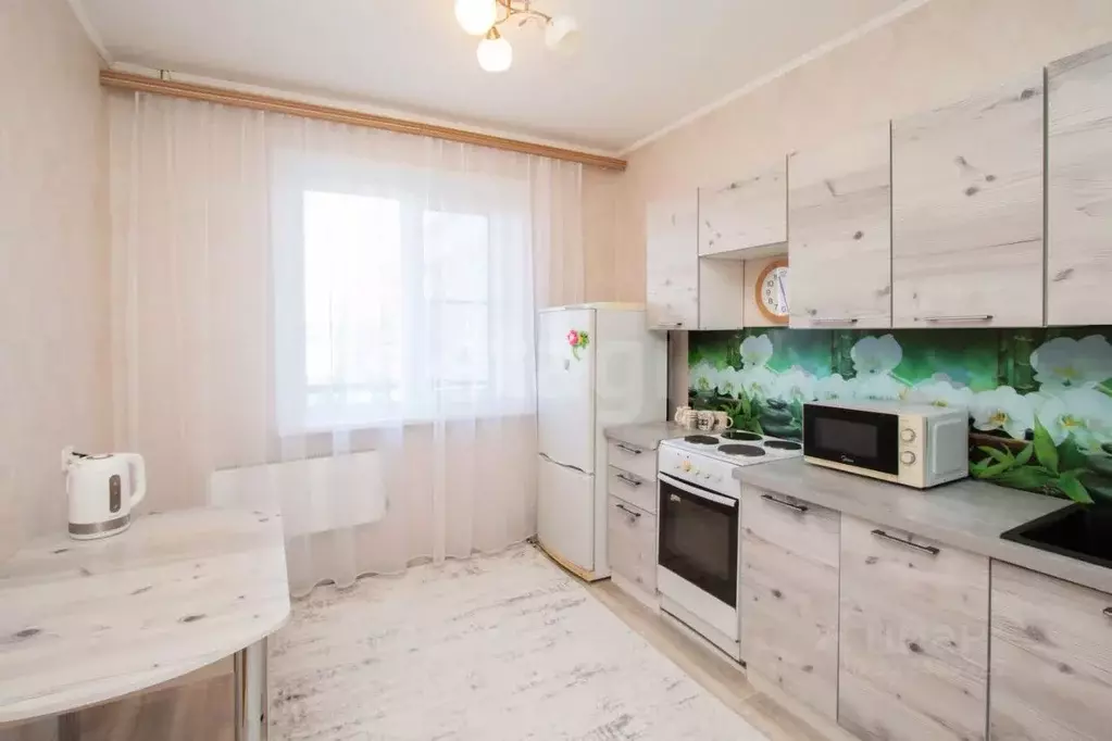 3-к кв. Кемеровская область, Новокузнецк просп. Мира, 6 (65.2 м) - Фото 1