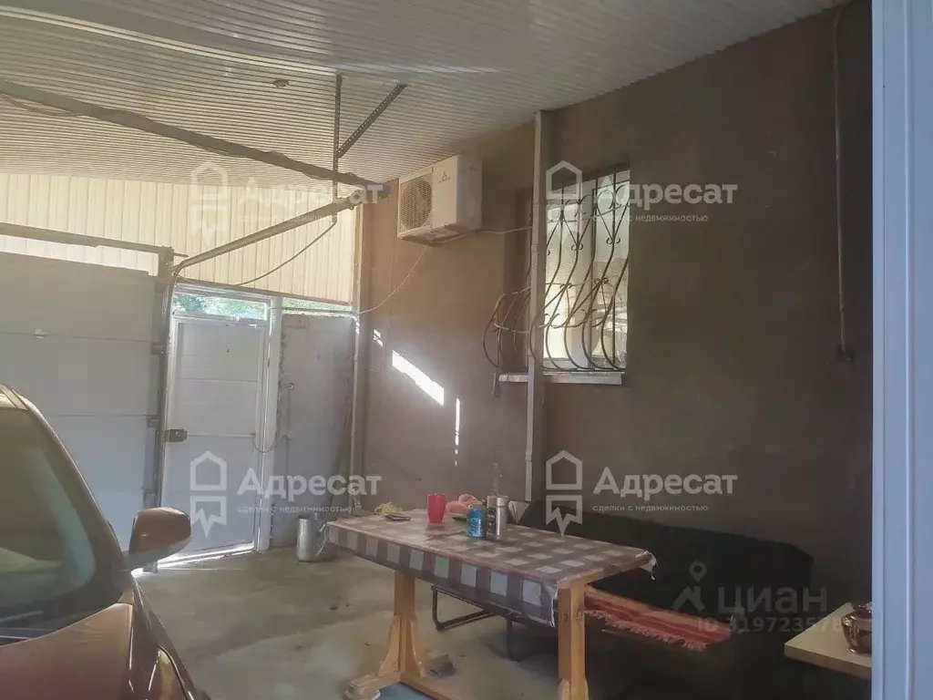 Дом в Волгоградская область, Волгоград ул. Коммуны (70 м) - Фото 1