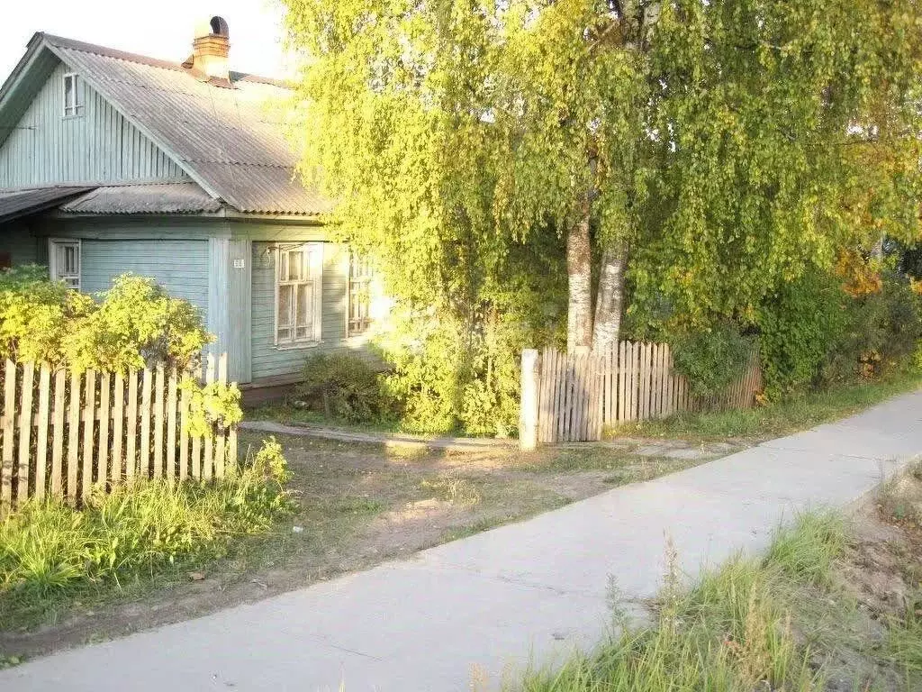 2-к кв. Вологодская область, с. Сямжа ул. Советская, 28 (55.0 м) - Фото 0