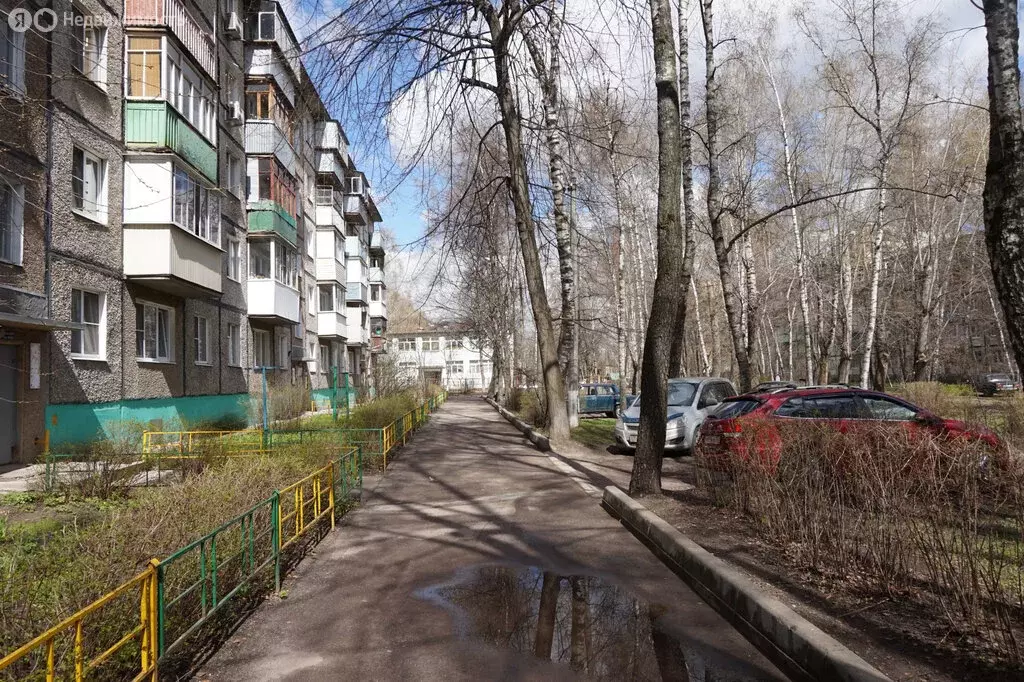 1-комнатная квартира: посёлок городского типа Октябрьский, ... - Фото 1