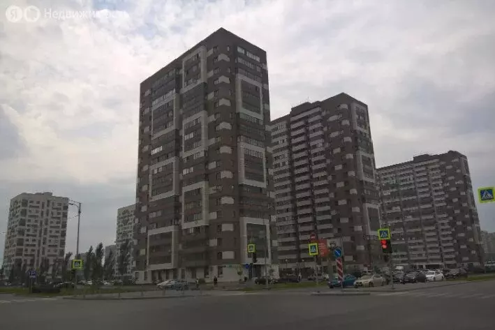 1-комнатная квартира: Тюмень, улица Раушана Абдуллина, 2 (35.7 м) - Фото 2