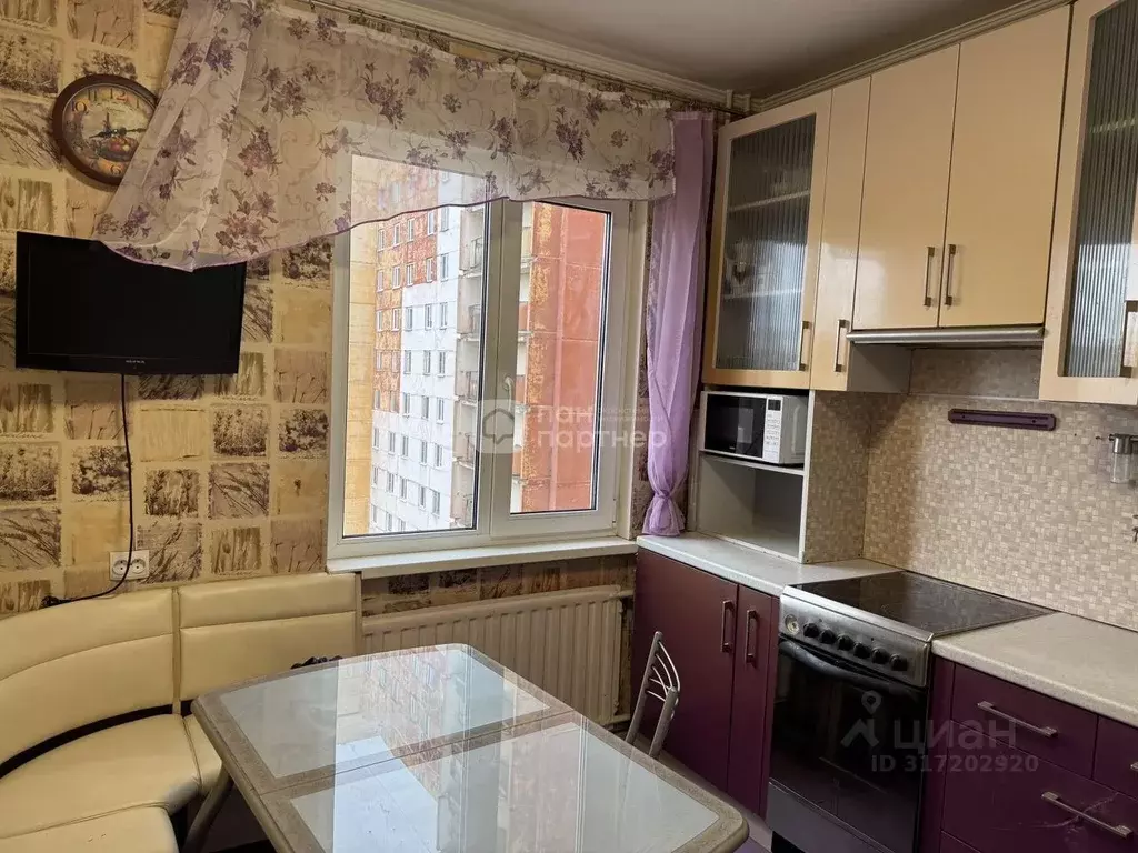 3-к кв. Санкт-Петербург ул. Маршала Захарова, 60 (69.8 м) - Фото 0