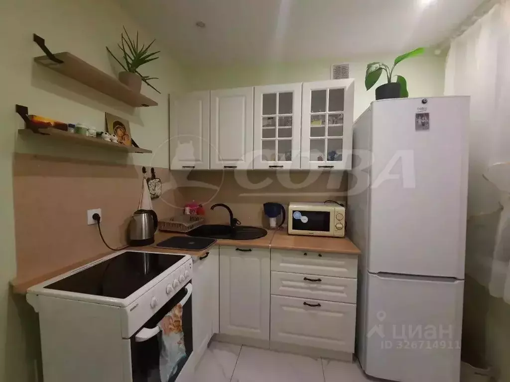 2-к кв. Тюменская область, Тобольск 8-й мкр, 11 (43.0 м) - Фото 1