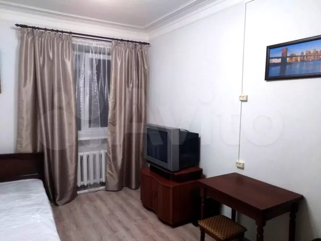 Комната 15,8 м в 7-к., 1/2 эт. - Фото 1