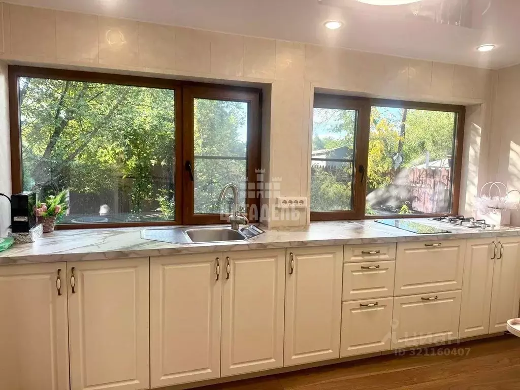 Дом в Воронежская область, Воронеж ул. Казакова (55 м) - Фото 1