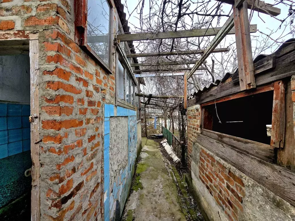Дом в Крым, Керчь ул. Комарова (50 м) - Фото 1