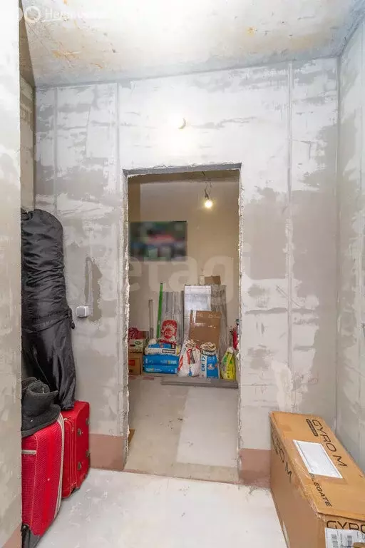 Квартира-студия: Тюмень, улица Сергея Свиридова, 9 (26.7 м) - Фото 2