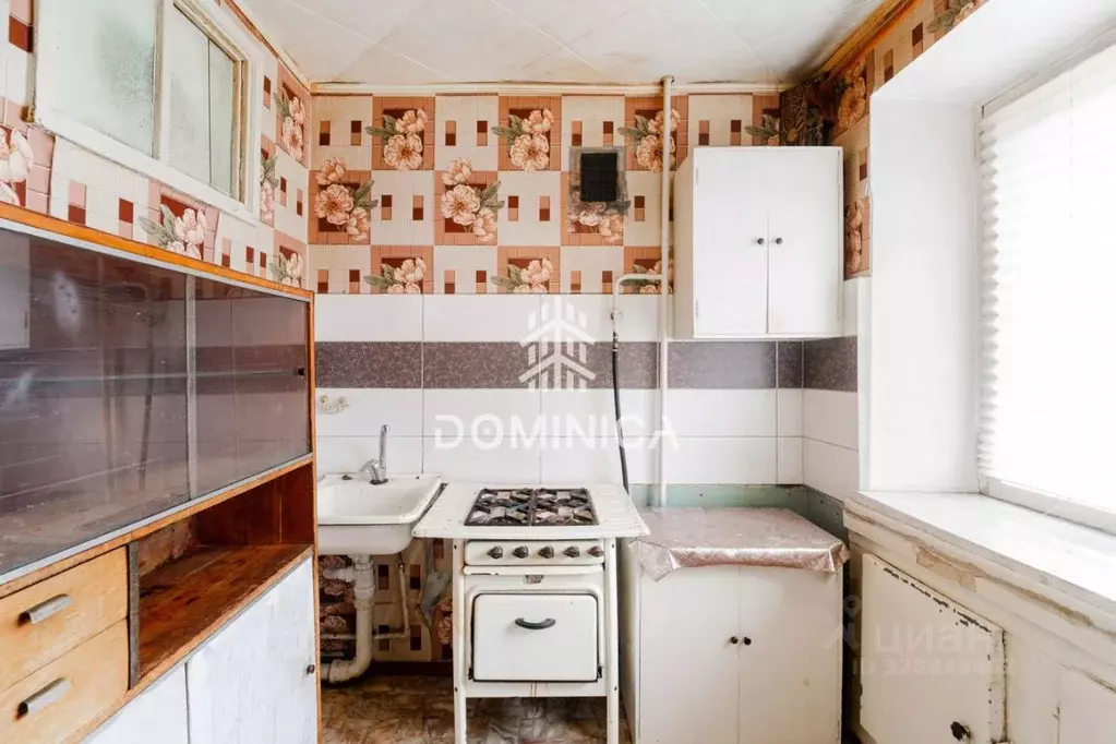 2-к кв. Омская область, Омск бул. Победы, 6 (32.0 м) - Фото 1
