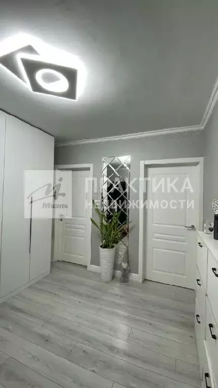 Продается 3-комнатная квартира - Фото 2