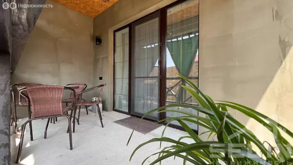 Дом в Евпатория, улица Энвера Османова (109.2 м) - Фото 1