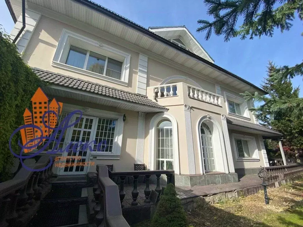 Коттедж в Красноярский край, Красноярск Свободный просп, 98 (2000.0 . - Фото 0