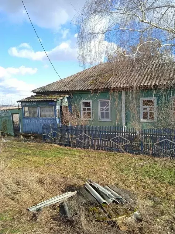 Дом в Белгородская область, Старооскольский городской округ, с. ... - Фото 0