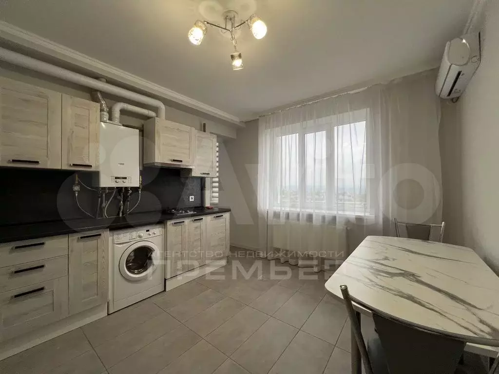 1-к. квартира, 50 м, 7/8 эт. - Фото 0