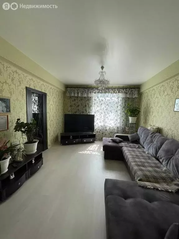 2-комнатная квартира: Зеленодольск, улица Ленина, 60 (56.2 м) - Фото 0