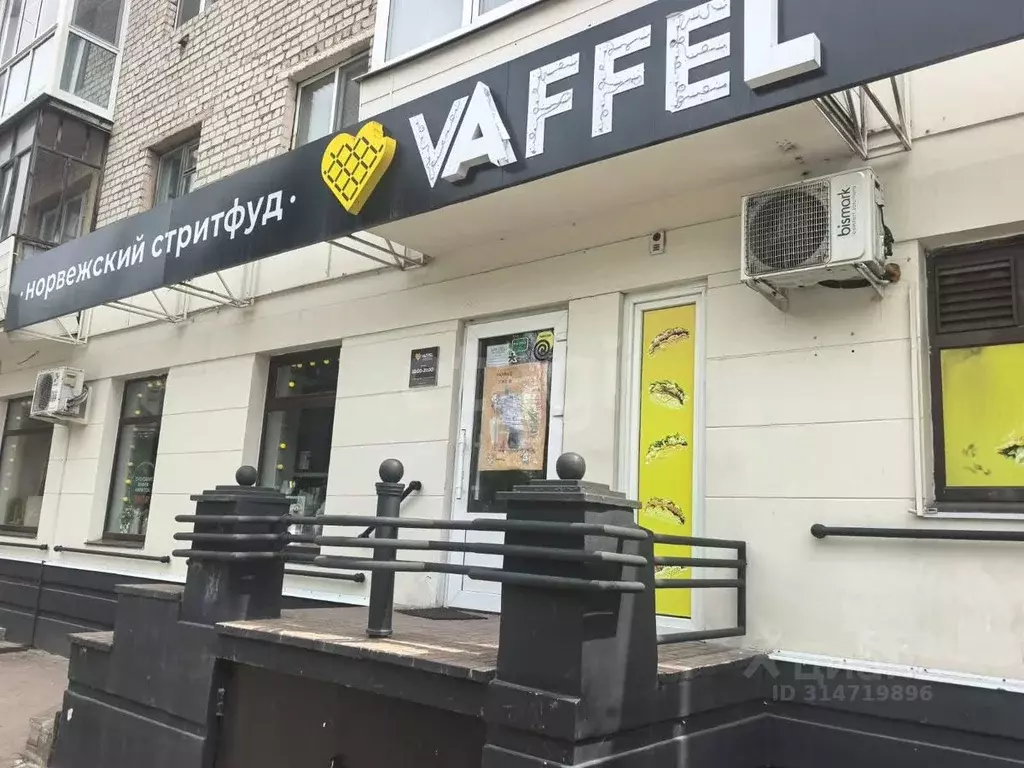 Торговая площадь в Брянская область, Брянск ул. Куйбышева, 19 (74 м) - Фото 1