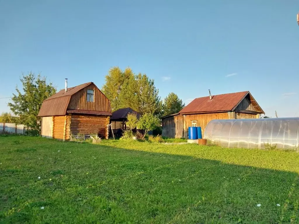 Дом в Пермский край, Березники муниципальное образование, д. Пешково ... - Фото 0