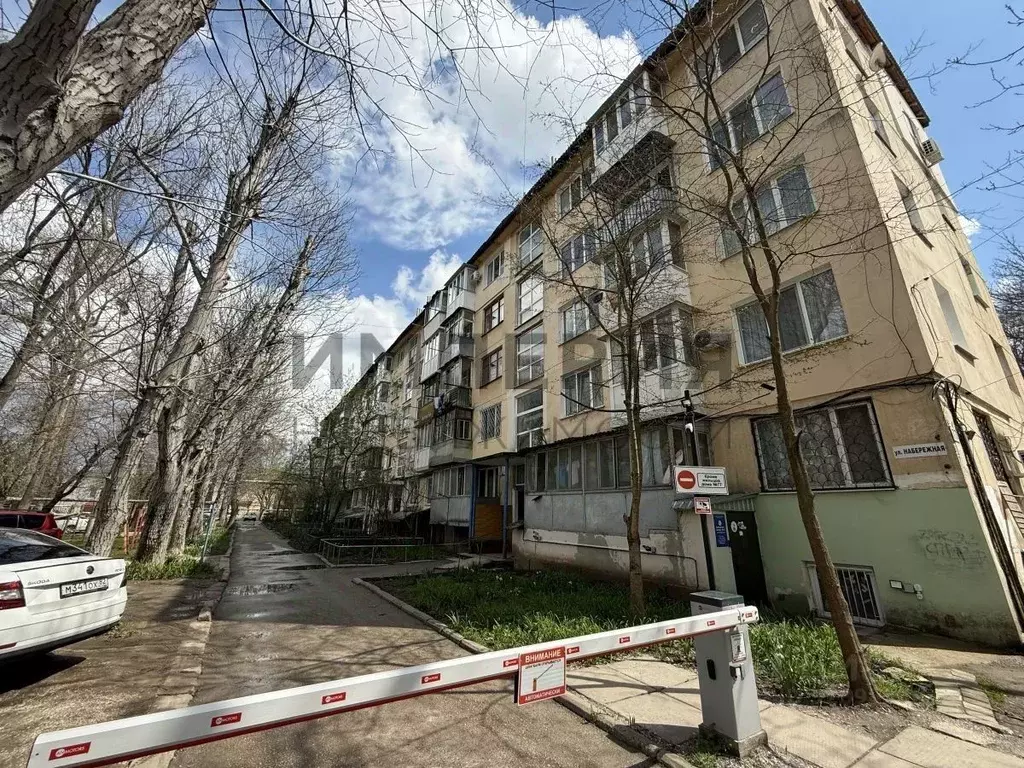 2-к кв. Крым, Симферополь ул. Набережная имени 60-летия СССР, 77 (43.0 ... - Фото 1