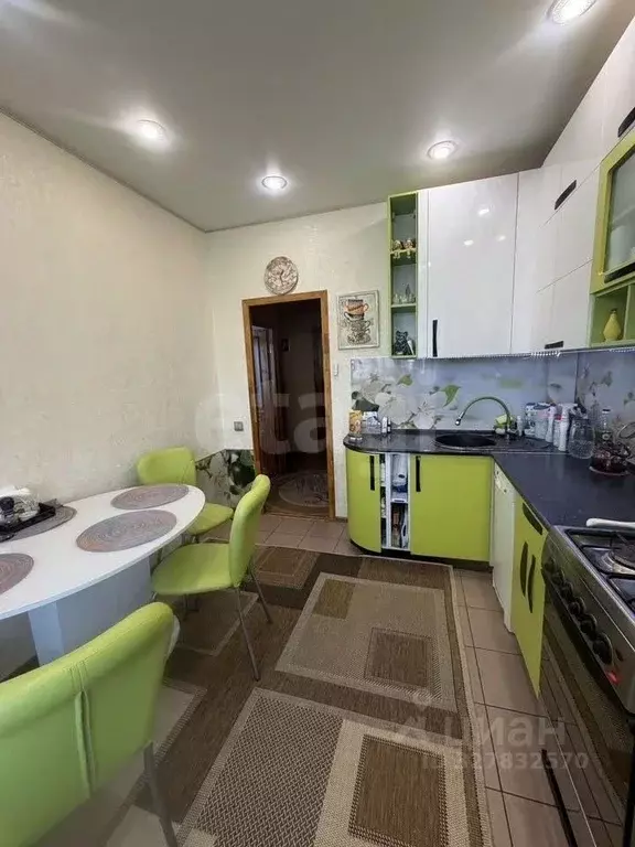 3-к кв. Ямало-Ненецкий АО, Новый Уренгой ул. Геологоразведчиков, 12 ... - Фото 1