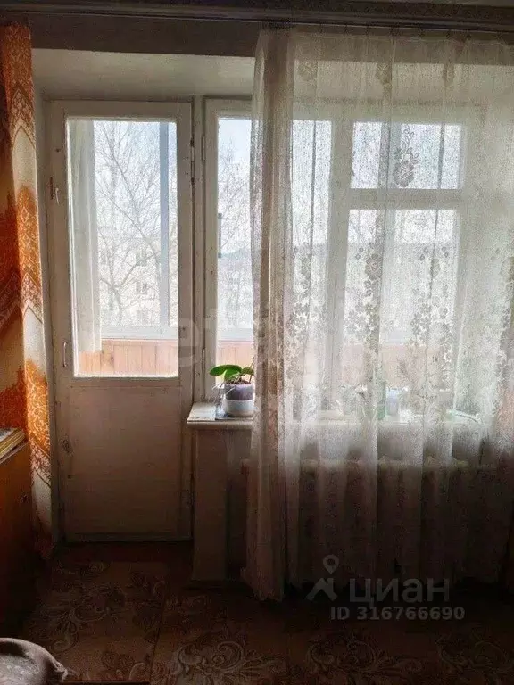 2-к кв. Смоленская область, Смоленск ул. Седова, 15 (44.9 м) - Фото 0