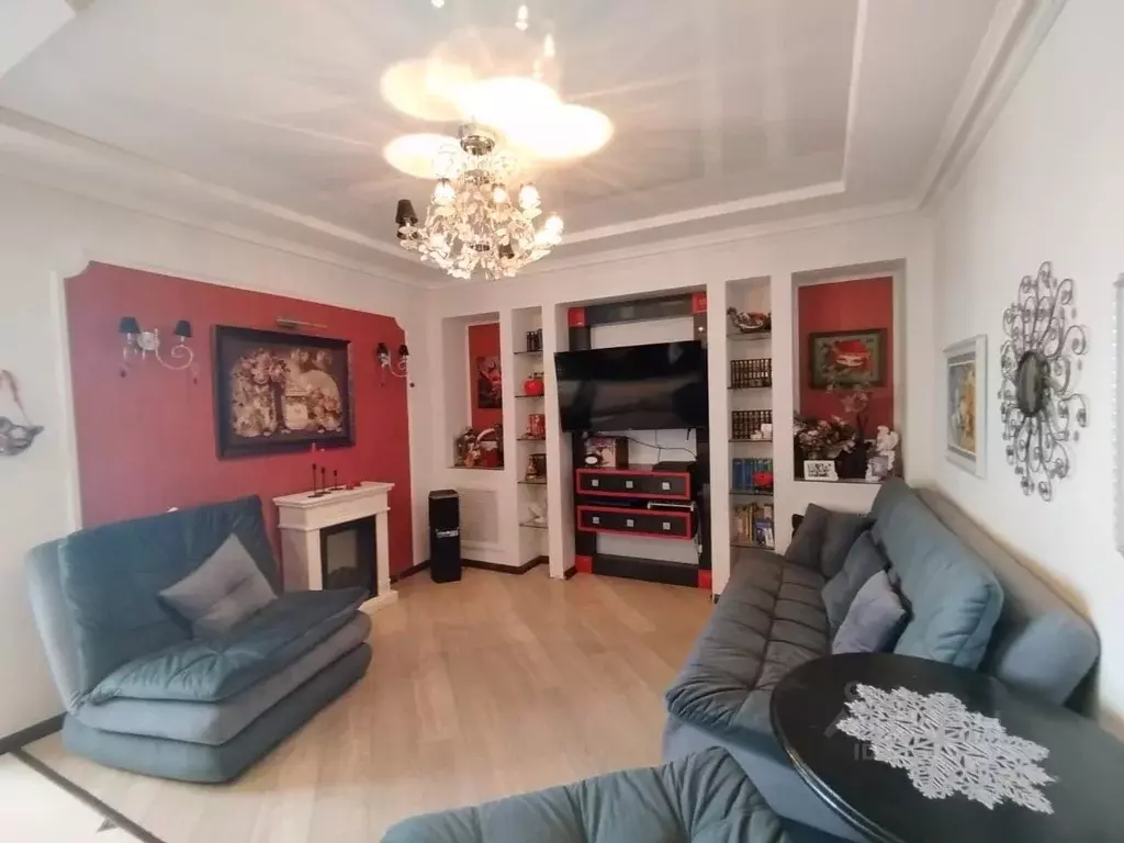 2-к кв. Астраханская область, Астрахань Тихорецкий пер., 5 (69.6 м) - Фото 1