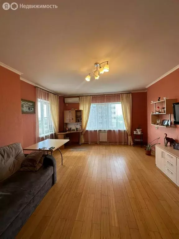 2-комнатная квартира: Батайск, улица Северная Звезда, 7/4 (71.8 м) - Фото 0