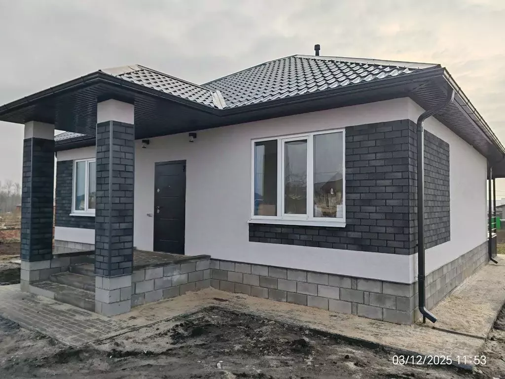 Дом в Белгородская область, Строитель Яковлевский городской округ,  ... - Фото 1