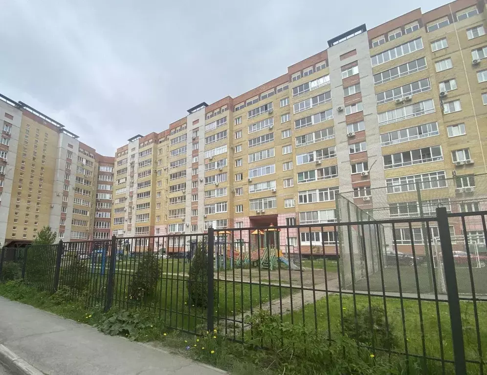 3-к кв. Омская область, Омск ул. Волховстроя, 24 (85.0 м) - Фото 1