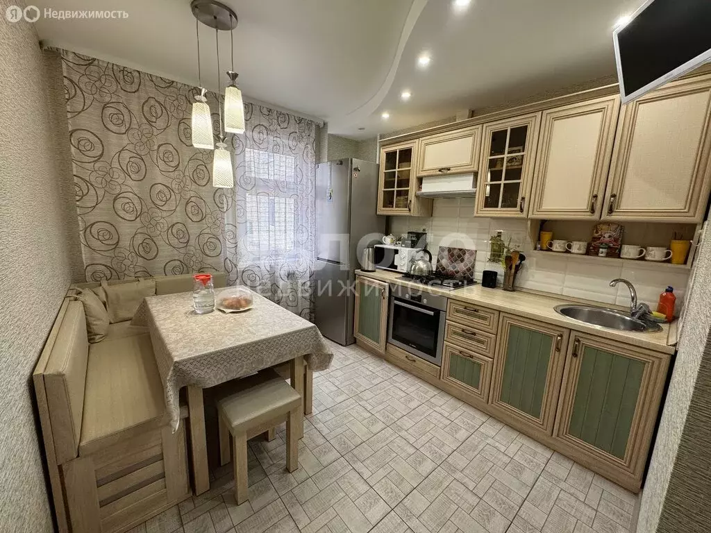 3-комнатная квартира: Березники, Комсомольская улица, 5 (66.1 м) - Фото 1