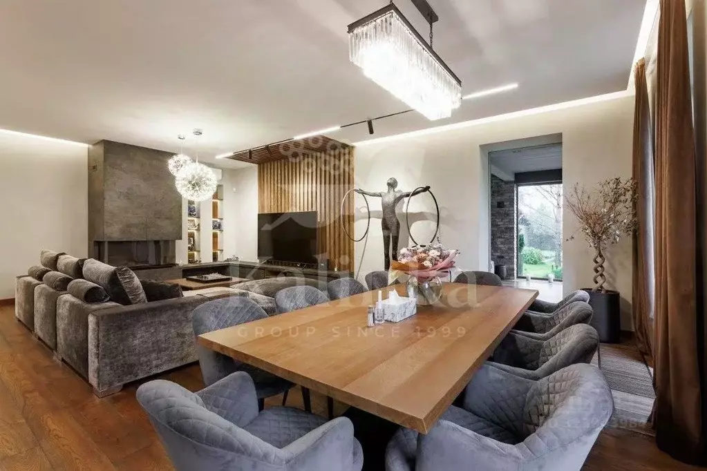 Дом в Московская область, Красногорск городской округ, с. ... - Фото 1