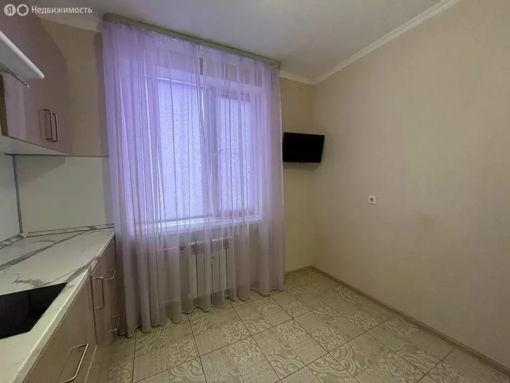 1-комнатная квартира: посёлок городского типа Стройкерамика, улица ... - Фото 2